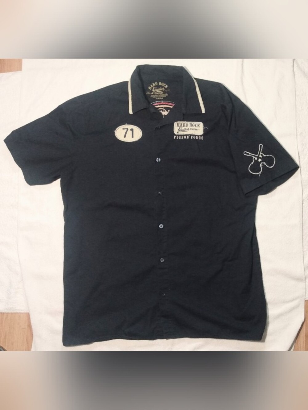 HARD ROCK CAFE GUITAR Big Embroidery Short Sleeve Black Button Shirt - XXL